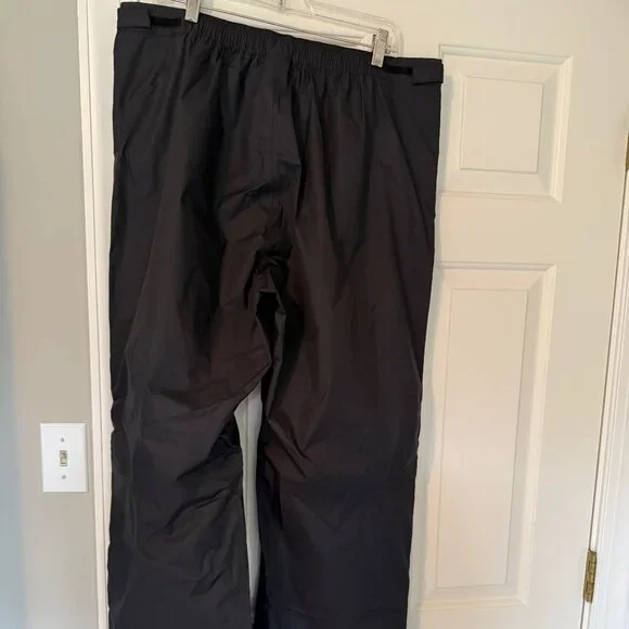 The North Face HyVent 2.5L Waterproof Rain/Snow Pants – Mens XL/Regular in Black - Picture 2 of 11
